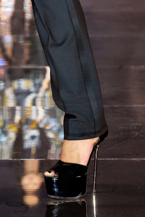 مجموعة Philipp Plein لربيع وصيف 2023 بروح موسيقى الروك