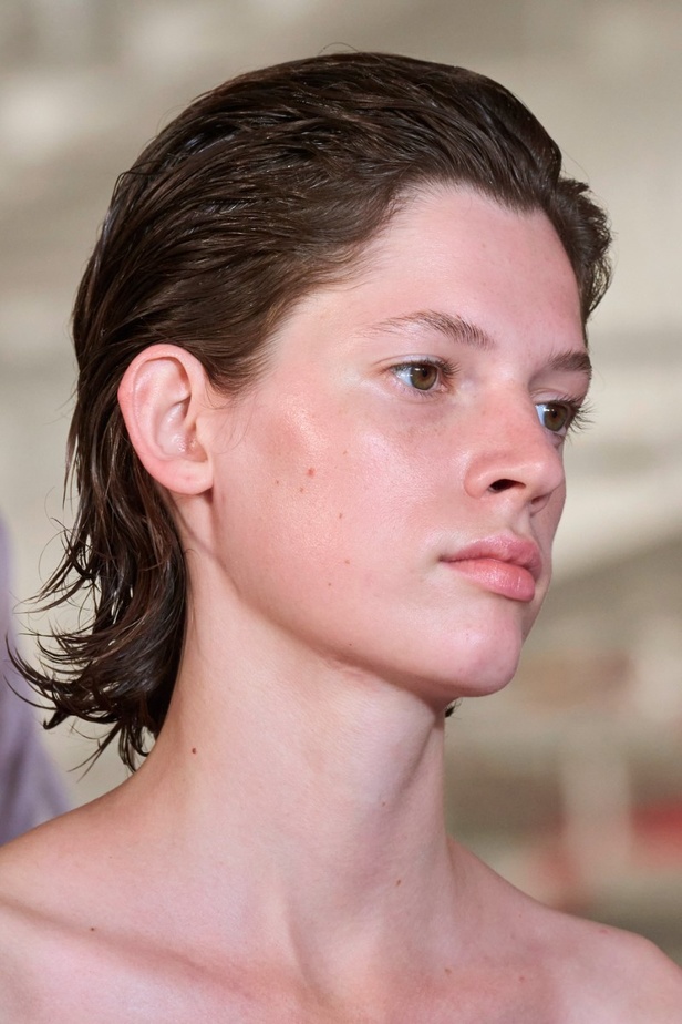 مجموعة Prabal Gurung لربيع وصيف 2022.. ألوان قوية وتفاصيل هندسية