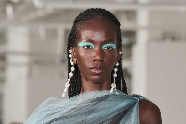 مجموعة Prabal Gurung لربيع وصيف 2022.. ألوان قوية وتفاصيل هندسية