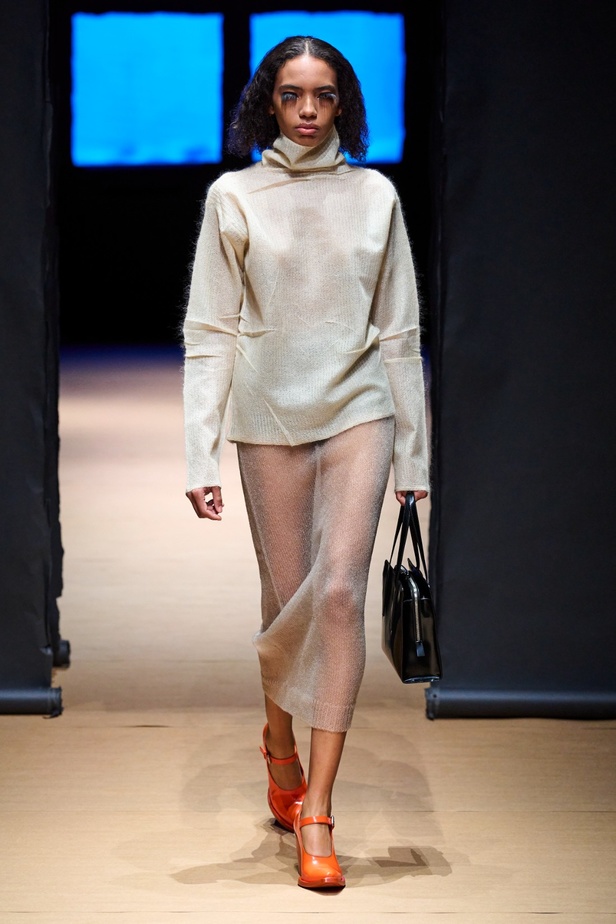 مجموعة Prada لربيع وصيف 2023: اللمسة الإبداعية المناسبة لموسم الربيع المقبل