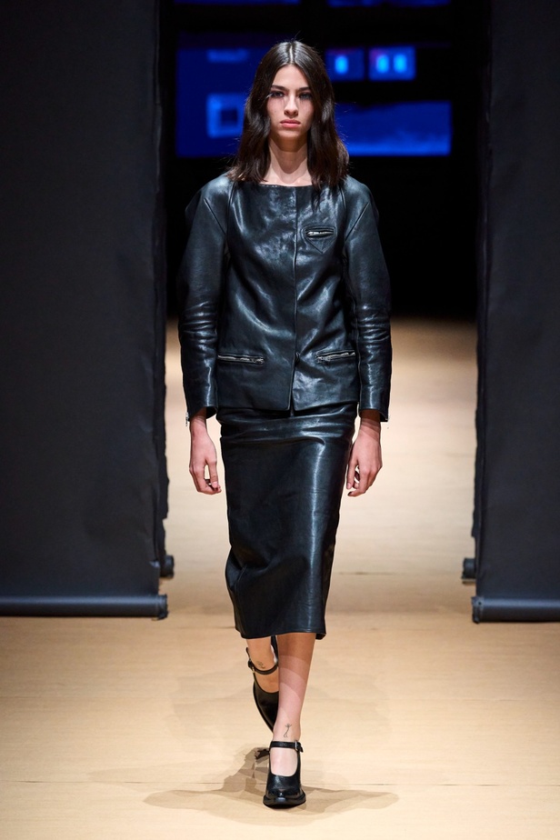 مجموعة Prada لربيع وصيف 2023: اللمسة الإبداعية المناسبة لموسم الربيع المقبل