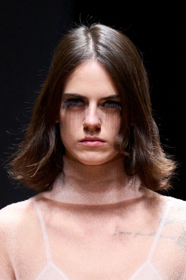 مجموعة Prada لربيع وصيف 2023: اللمسة الإبداعية المناسبة لموسم الربيع المقبل