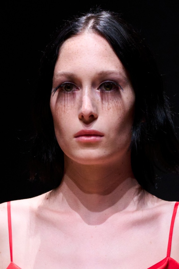 مجموعة Prada لربيع وصيف 2023: اللمسة الإبداعية المناسبة لموسم الربيع المقبل