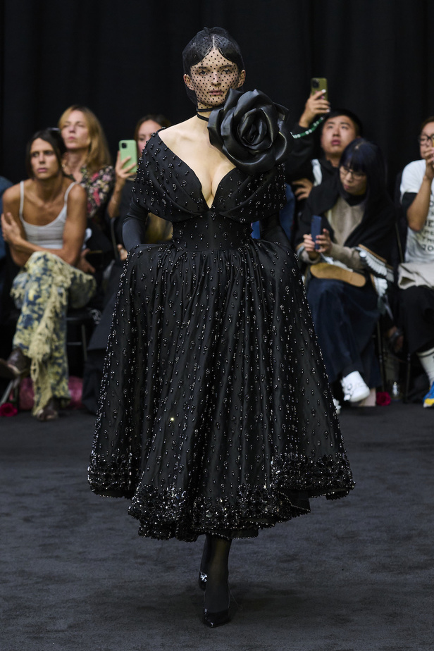 من مجموعة ريتشارد كوين لموسم ربيع وصيف 2023