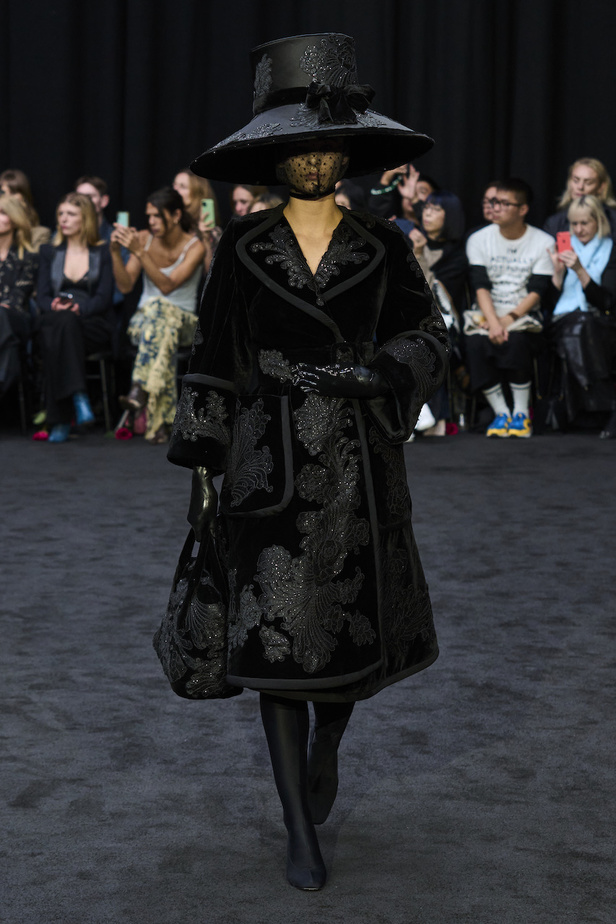 من مجموعة ريتشارد كوين لموسم ربيع وصيف 2023