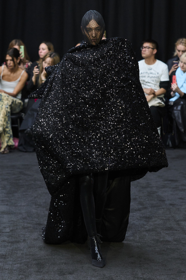 من مجموعة ريتشارد كوين لموسم ربيع وصيف 2023