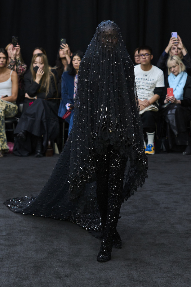 من مجموعة ريتشارد كوين لموسم ربيع وصيف 2023