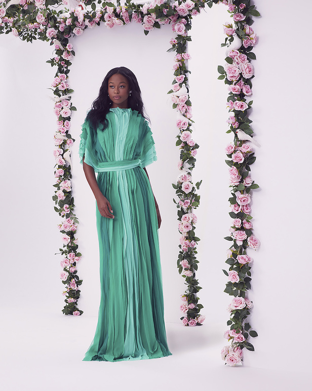 من مجموعة تاداشي جوشي لموسم ربيع وصيف 2023