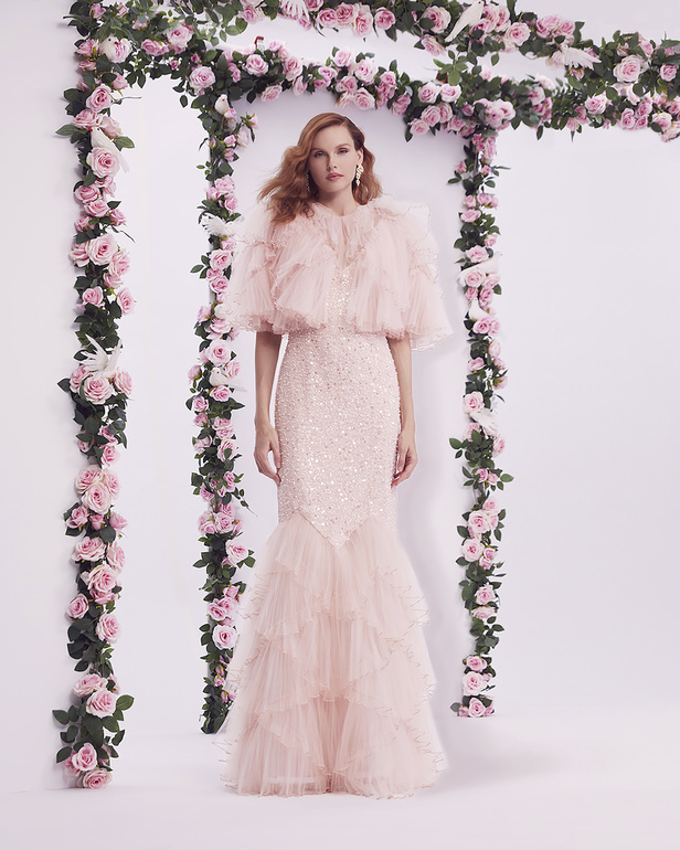 من مجموعة تاداشي جوشي لموسم ربيع وصيف 2023