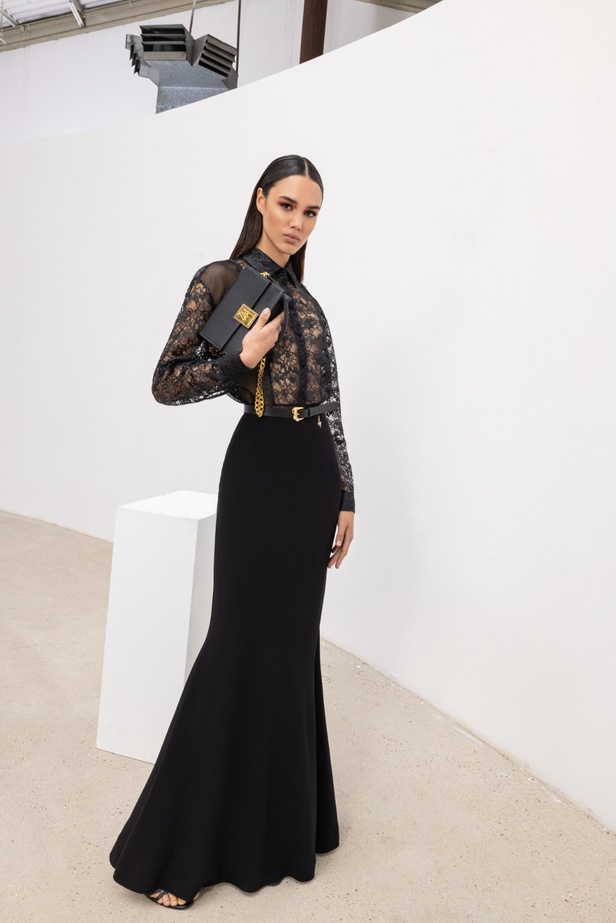 مجموعة زهير مراد لربيع 2023: الإطلالات منحوتة بحرفية والأقمشة شكّلت لوحة فنية رائعة