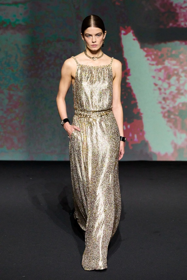 مجموعة CHANEL لربيع 2023 تترجم السحر السينمائي وتستكشف حرية المرأة وأنوثتها