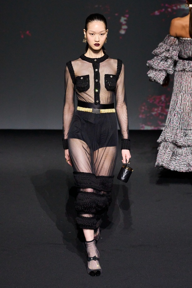 مجموعة CHANEL لربيع 2023 تترجم السحر السينمائي وتستكشف حرية المرأة وأنوثتها