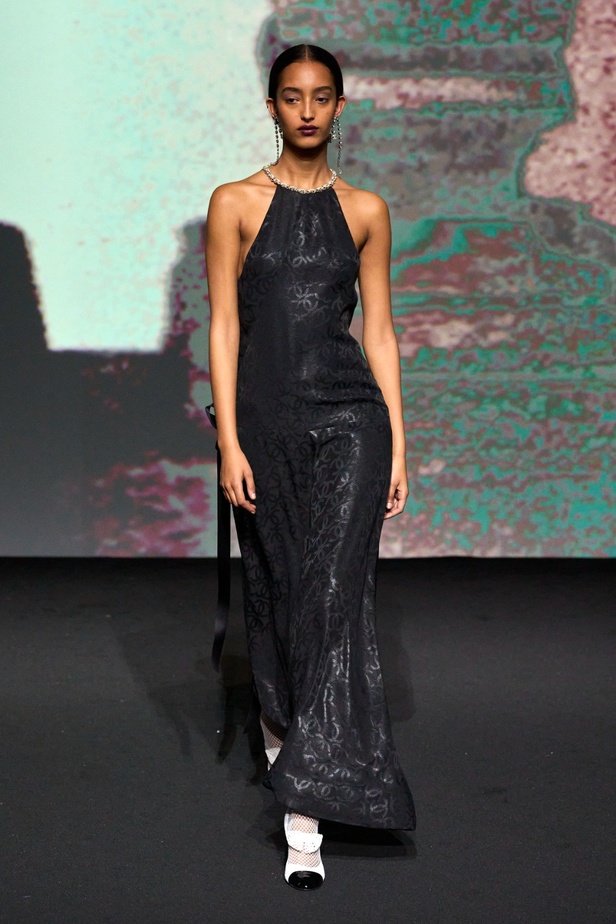 مجموعة CHANEL لربيع 2023 تترجم السحر السينمائي وتستكشف حرية المرأة وأنوثتها