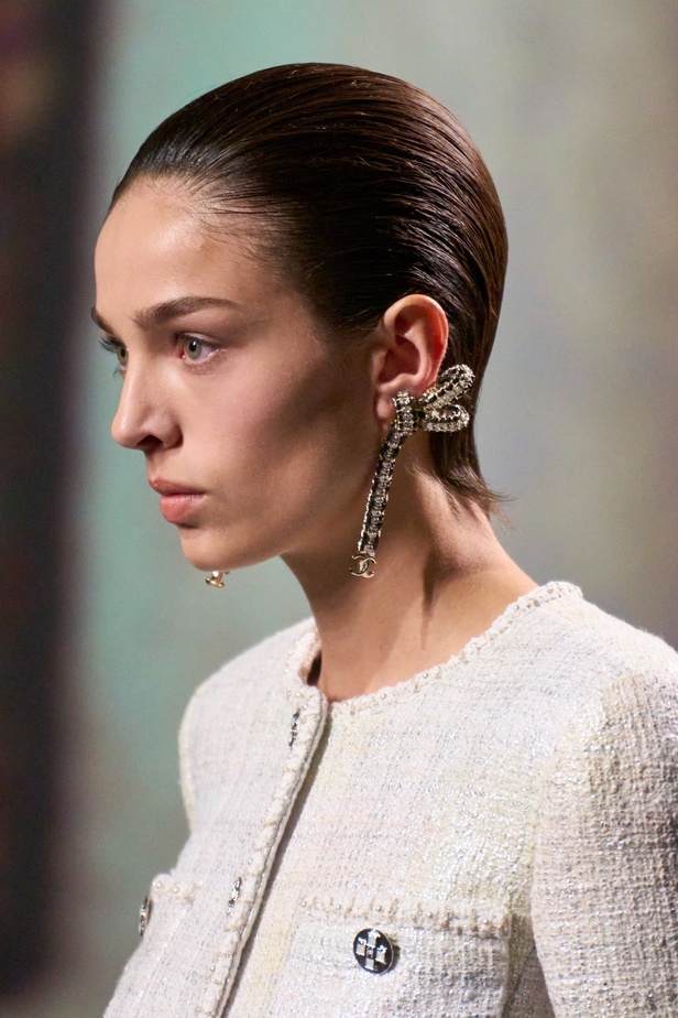 مجموعة CHANEL لربيع 2023 تترجم السحر السينمائي وتستكشف حرية المرأة وأنوثتها