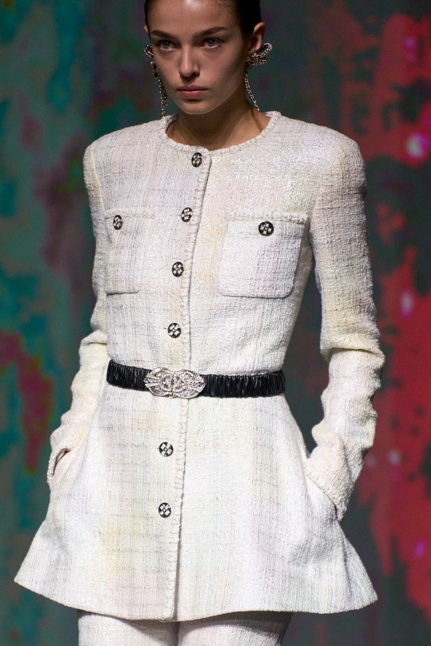 مجموعة CHANEL لربيع 2023 تترجم السحر السينمائي وتستكشف حرية المرأة وأنوثتها