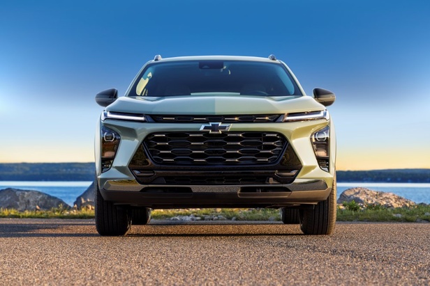  شفروليه تكشف عن سيارة 2024 Trax الكروس أوفر المتطورة