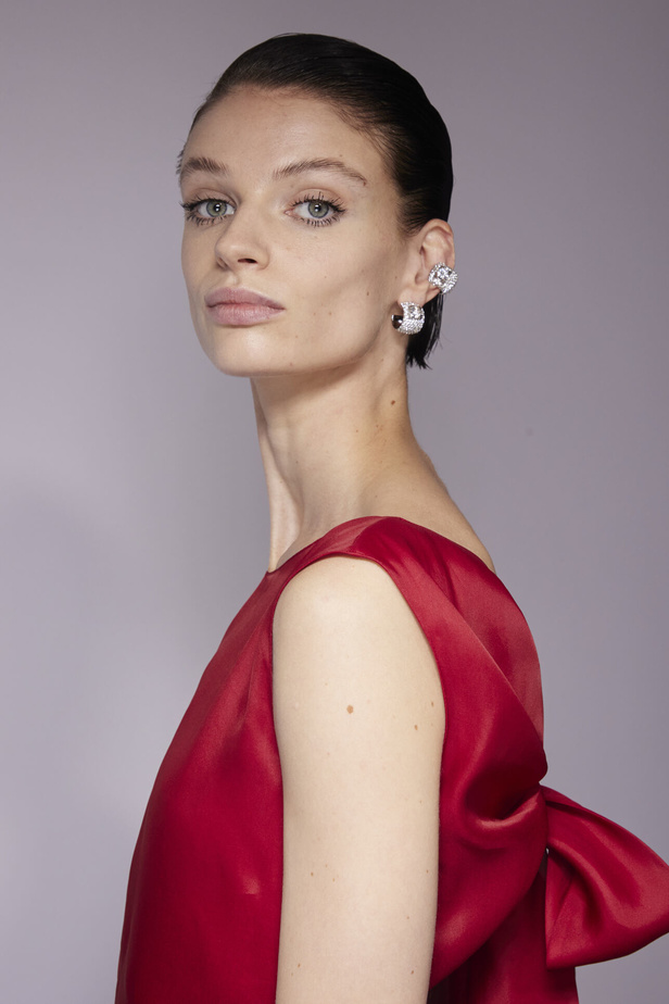 عرض أزياء Givenchy لربيع وصيف 2022 يحيي موضة التصاميم الكاجوال والشبابية