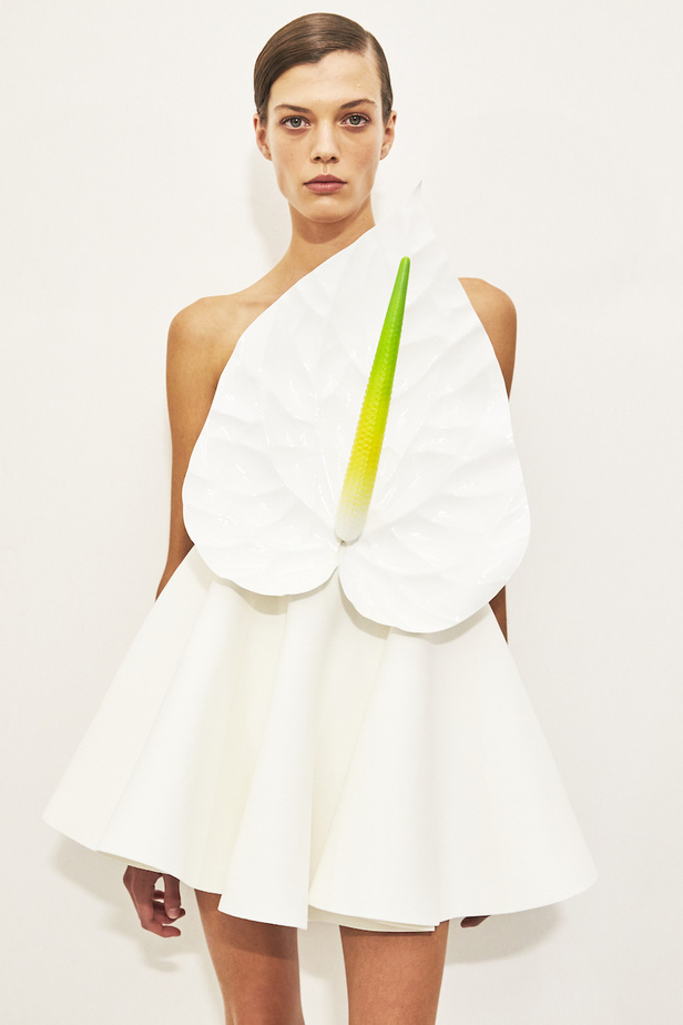 مجموعة Loewe لموسم ربيع وصيف 2023