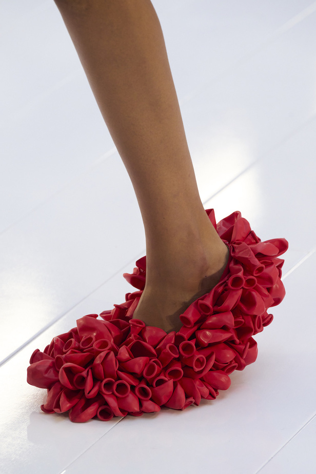 مجموعة Loewe لموسم ربيع وصيف 2023