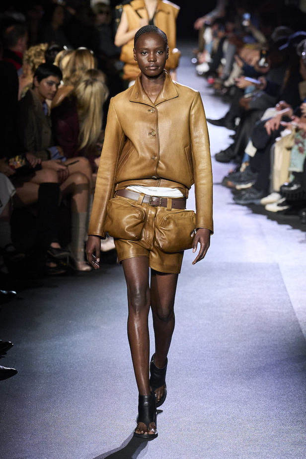 مجموعة ميو ميو لموسم ربيع وصيف 2023