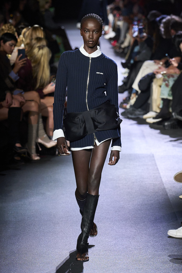 مجموعة ميو ميو لموسم ربيع وصيف 2023