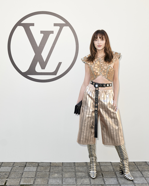 مجموعة Louis Vuitton  لربيع وصيف 2023.. تصاميم مبتكرة وأناقة الجلد