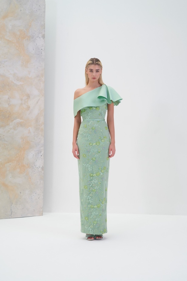 مجموعة Rami Al Ali لربيع وصيف 2023 صورة مُنمّقةً للأناقة المعاصرة