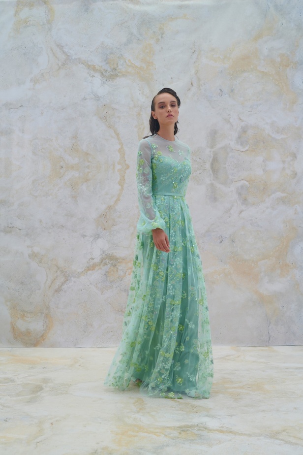 مجموعة Rami Al Ali لربيع وصيف 2023 صورة مُنمّقةً للأناقة المعاصرة