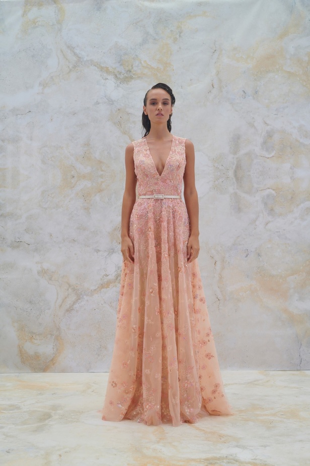 مجموعة Rami Al Ali لربيع وصيف 2023 صورة مُنمّقةً للأناقة المعاصرة