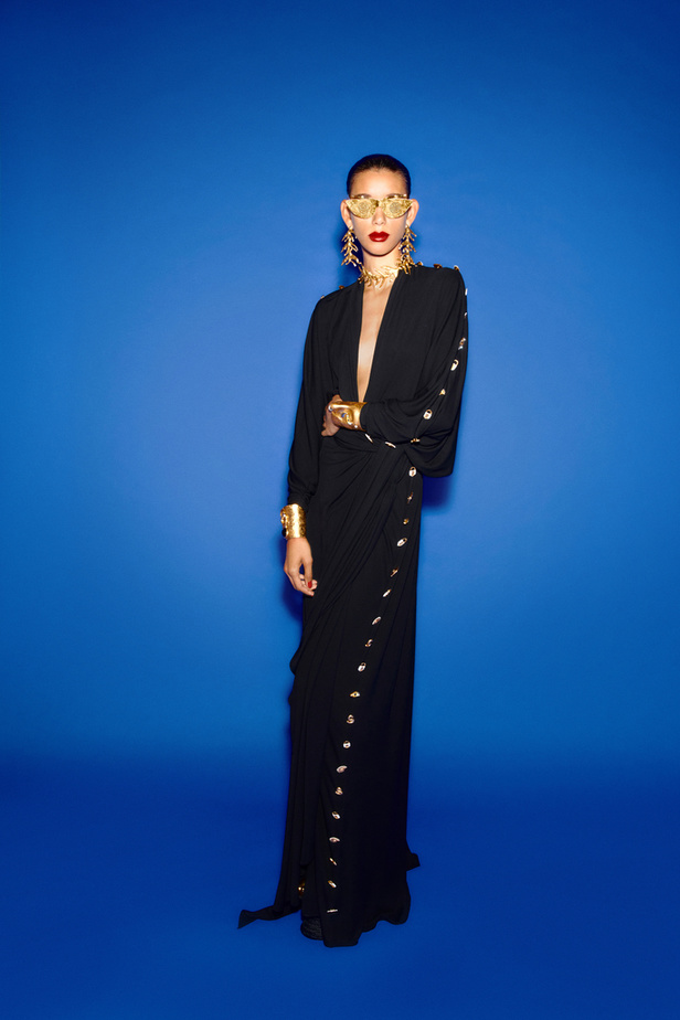 للمرأة الفريدة.. مجموعة Schiaparelli بتفاصيلها الصارخة لربيع وصيف 2023