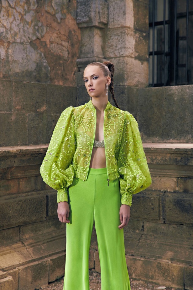 مجموعة Tony Ward لربيع 2023 انفجار ألوان استثنائية 