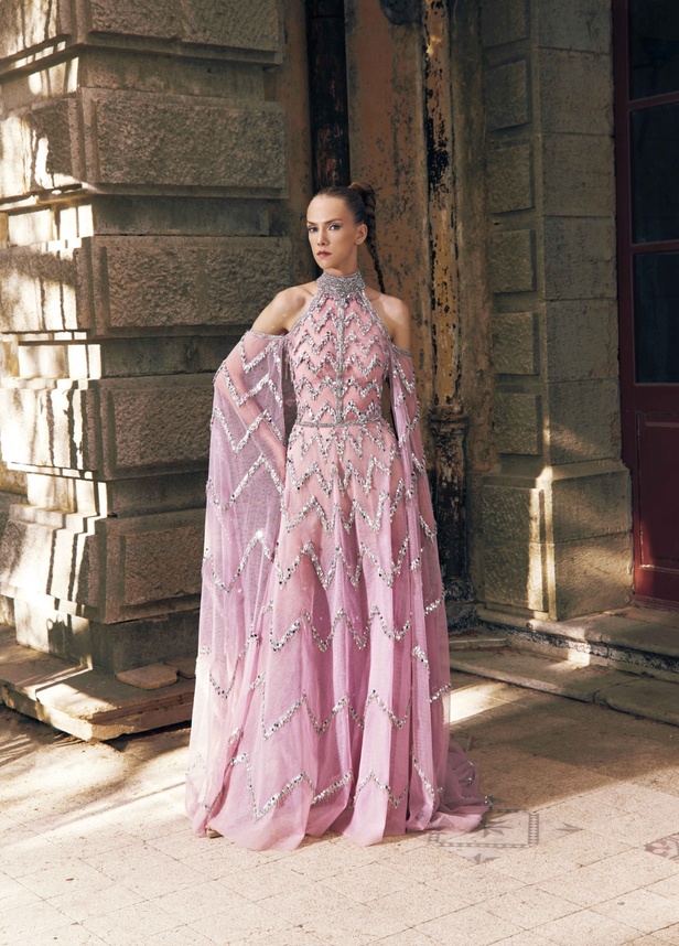 مجموعة Tony Ward لربيع 2023 انفجار ألوان استثنائية 