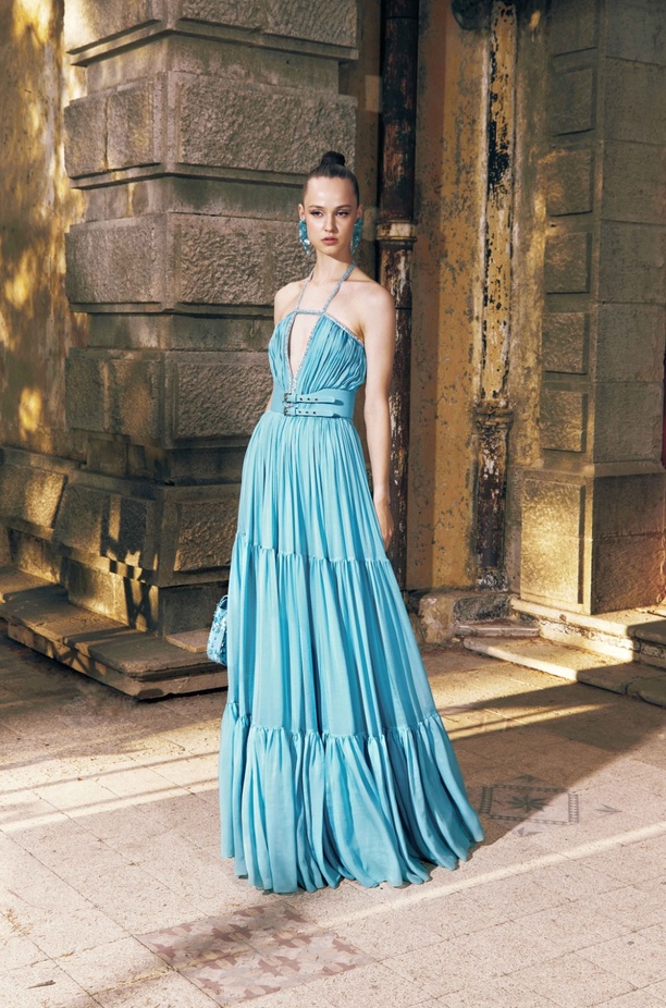 مجموعة Tony Ward لربيع 2023 انفجار ألوان استثنائية 