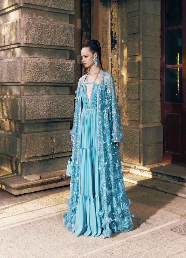 مجموعة Tony Ward لربيع 2023 انفجار ألوان استثنائية 