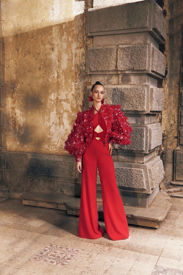 مجموعة Tony Ward لربيع 2023 انفجار ألوان استثنائية 