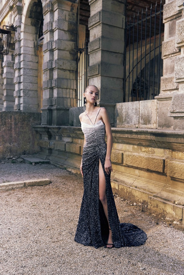 مجموعة Tony Ward لربيع 2023 انفجار ألوان استثنائية 