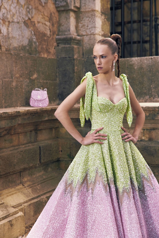 مجموعة Tony Ward لربيع 2023 انفجار ألوان استثنائية 