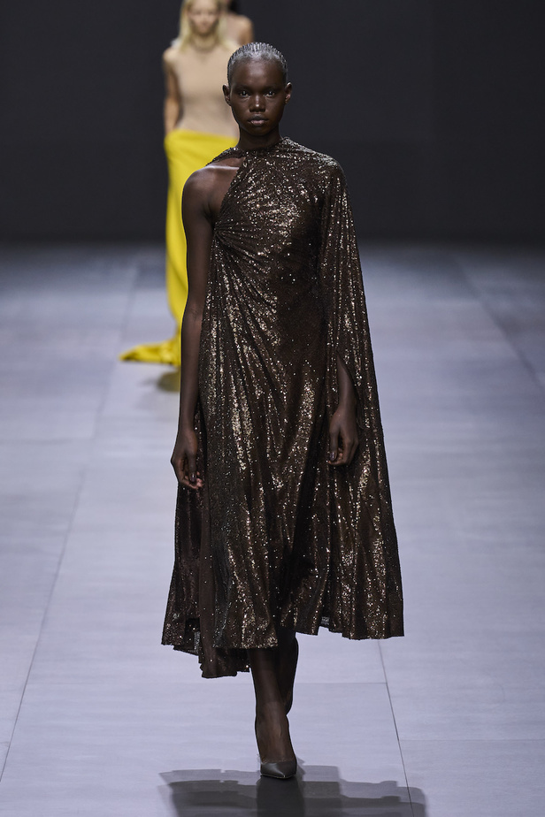 من مجموعة فالنتينو لموسم ربيع وصيف 2023