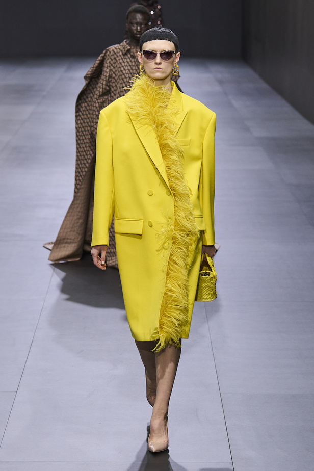 من مجموعة فالنتينو لموسم ربيع وصيف 2023