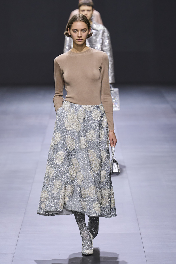 من مجموعة فالنتينو لموسم ربيع وصيف 2023