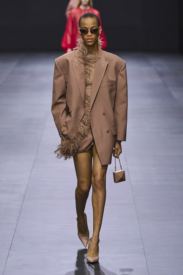 من مجموعة فالنتينو لموسم ربيع وصيف 2023