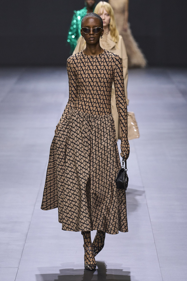 من مجموعة فالنتينو لموسم ربيع وصيف 2023