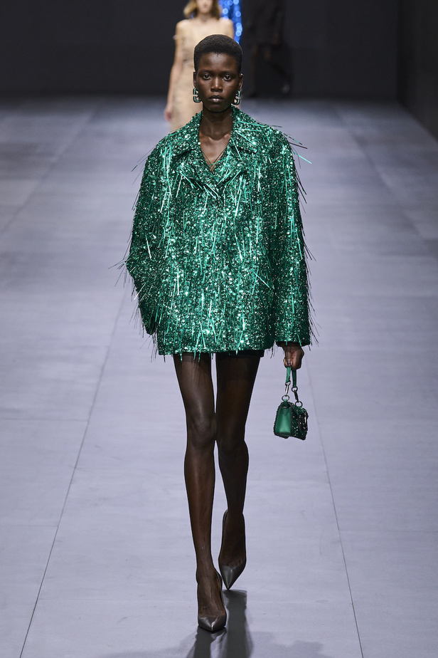 من مجموعة فالنتينو لموسم ربيع وصيف 2023