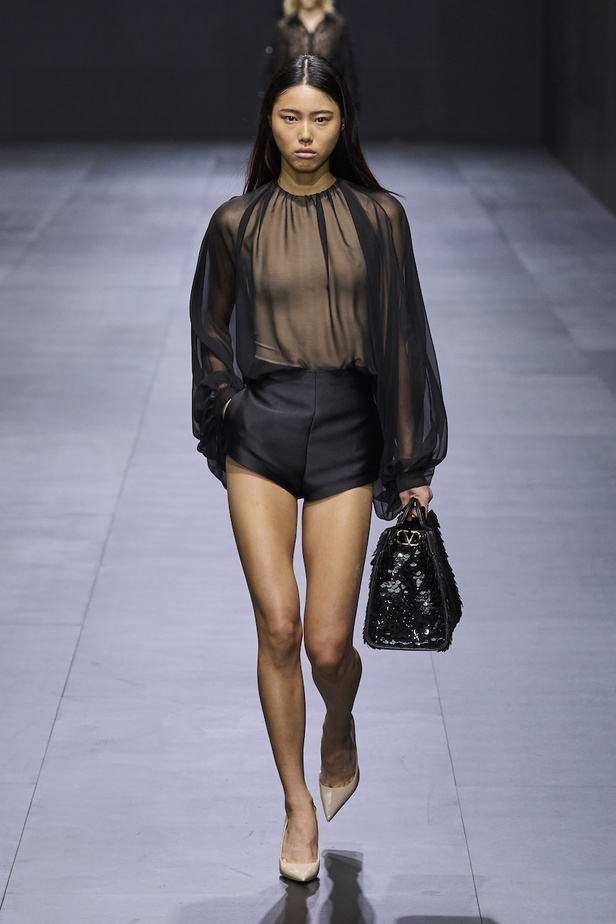 من مجموعة فالنتينو لموسم ربيع وصيف 2023