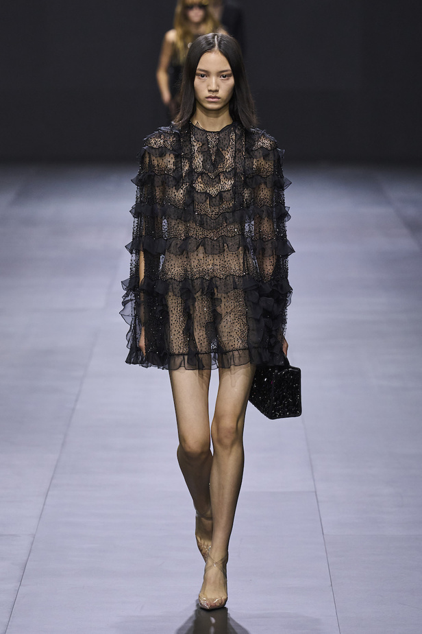 من مجموعة فالنتينو لموسم ربيع وصيف 2023