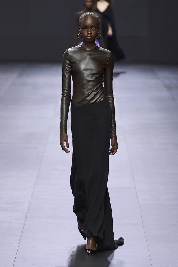 من مجموعة فالنتينو لموسم ربيع وصيف 2023