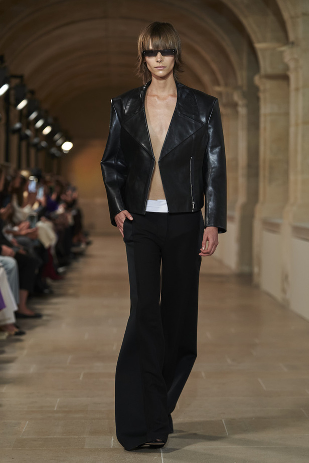 مجموعة Victoria Beckham لموسم ربيع وصيف 2023