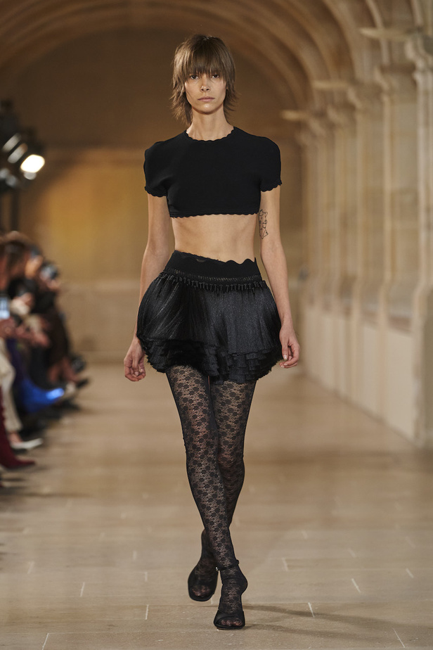 مجموعة Victoria Beckham لموسم ربيع وصيف 2023