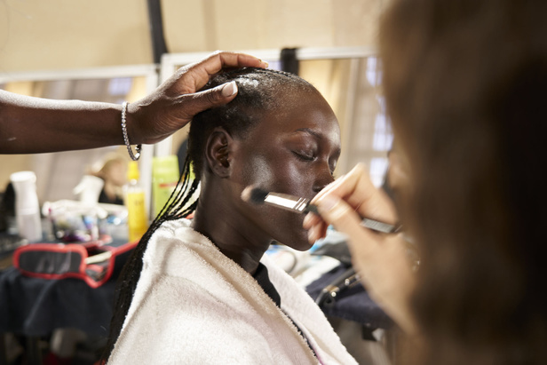 مجموعة Victoria Beckham لموسم ربيع وصيف 2023