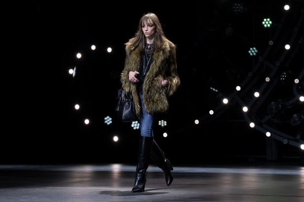 دار Celine تستبق أسبوع الموضة وتكشف عن مجموعة خريف وشتاء 2023